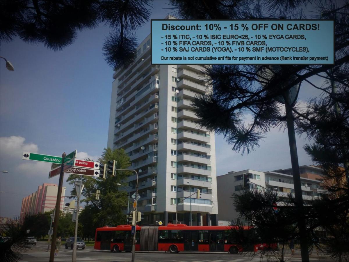 Dominant Studio Hostel With Free Parking For Preregistered Drivers & Garage With Cctv Bratislava Exteriör bild