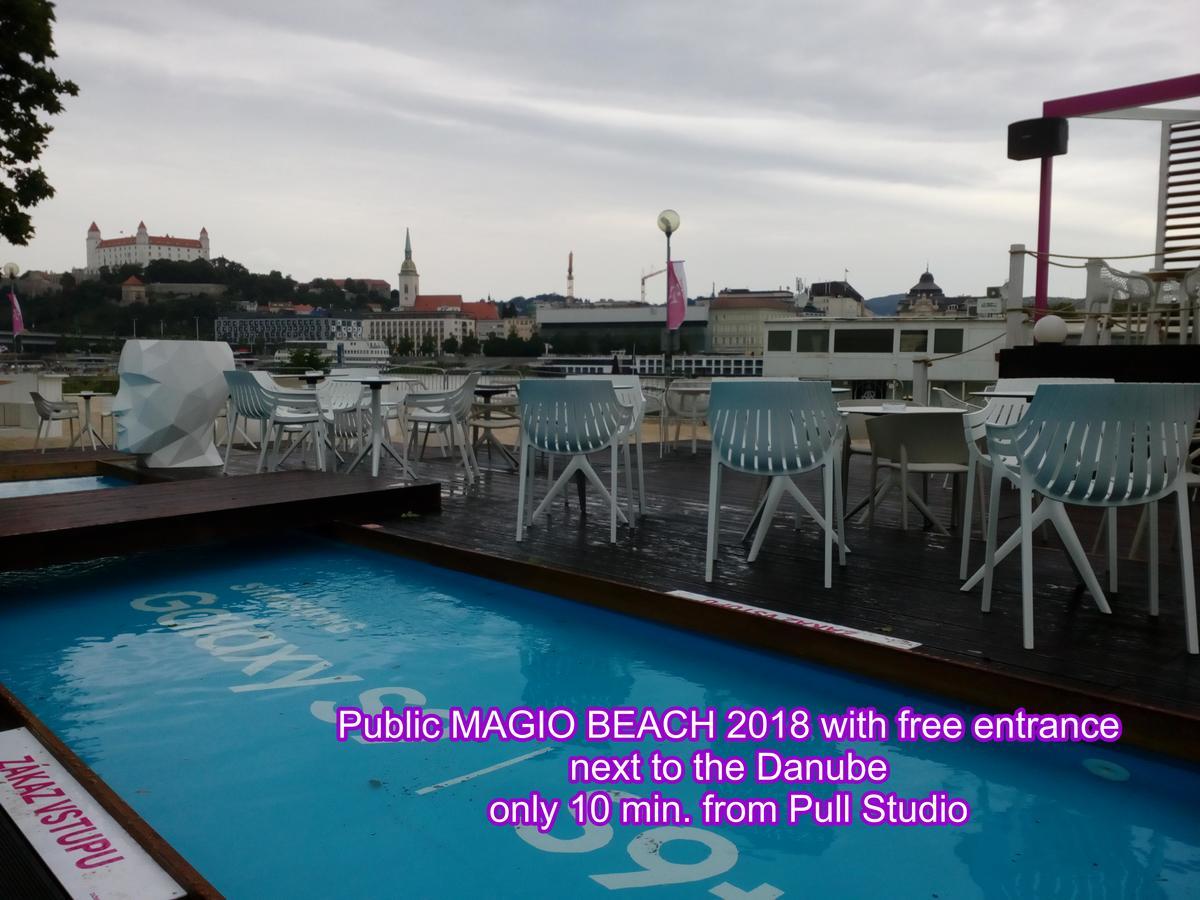 Dominant Studio Hostel With Free Parking For Preregistered Drivers & Garage With Cctv Bratislava Exteriör bild